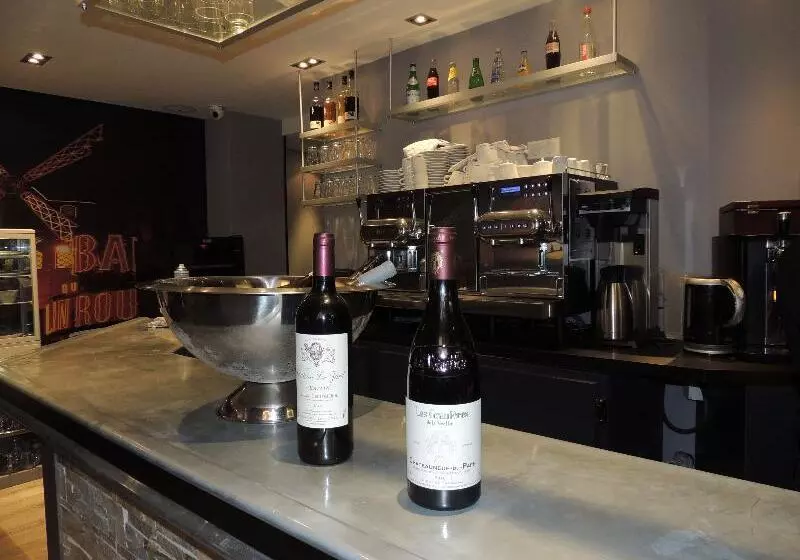 ホテル Eden Opera