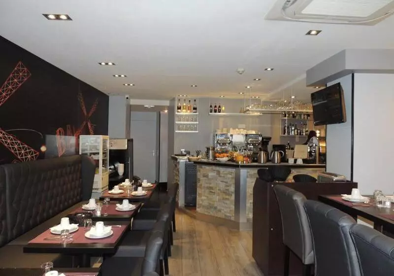 ホテル Eden Opera