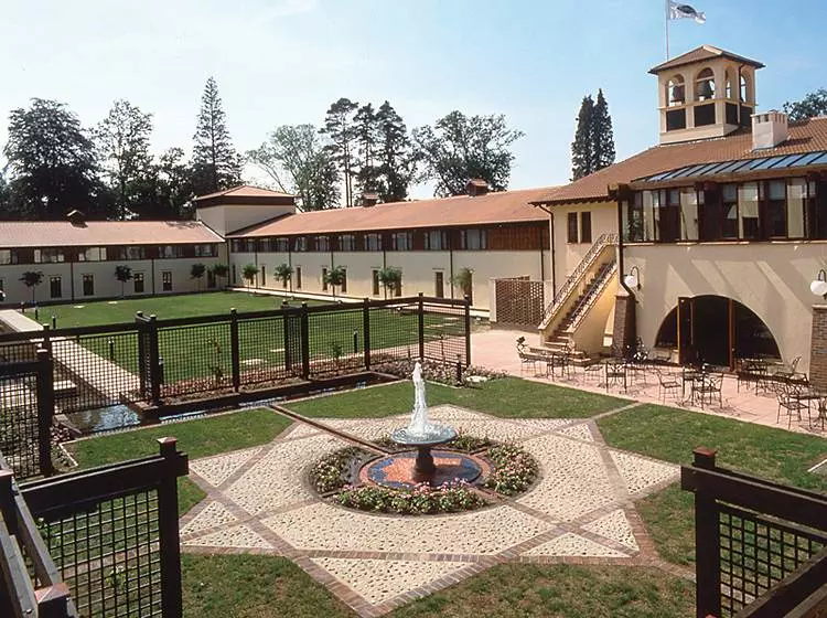 Europa Gatwick Hotel & Spa