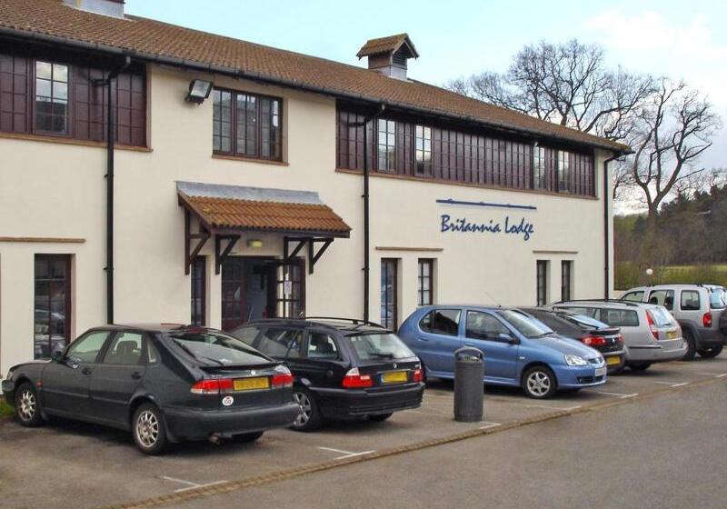 Europa Gatwick Hotel & Spa