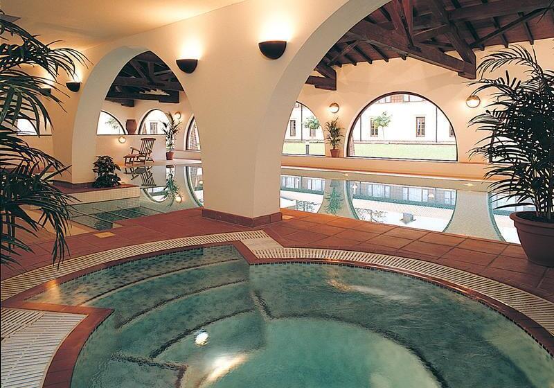 Europa Gatwick Hotel & Spa