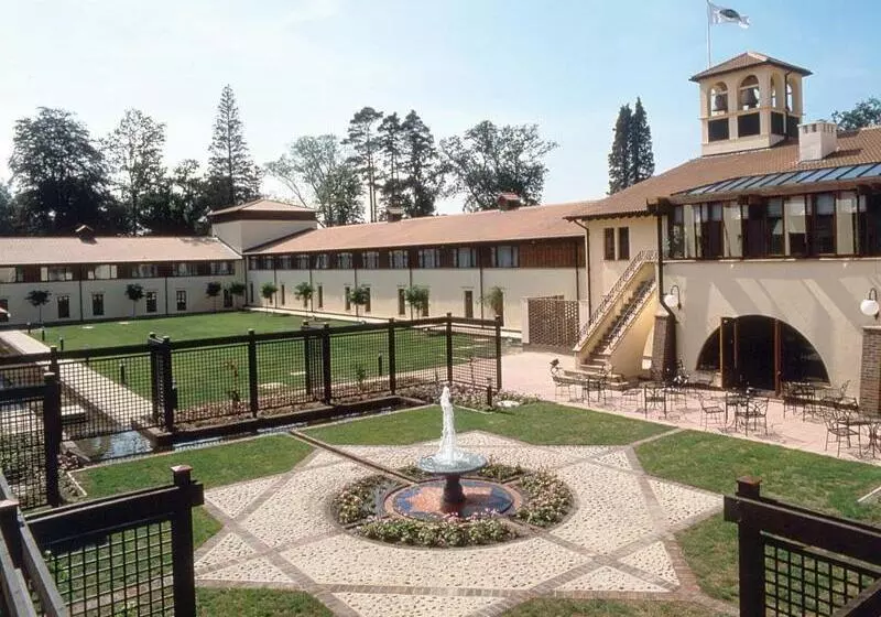 Europa Gatwick Hotel & Spa