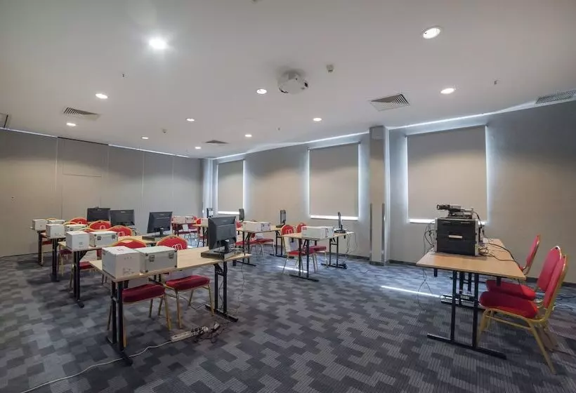 בית מלון כפרי Express Kraków