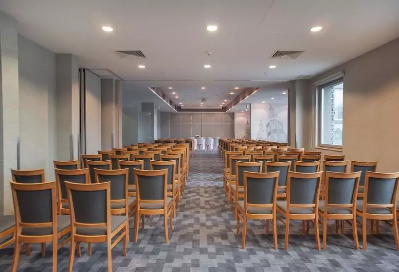 בית מלון כפרי Express Kraków