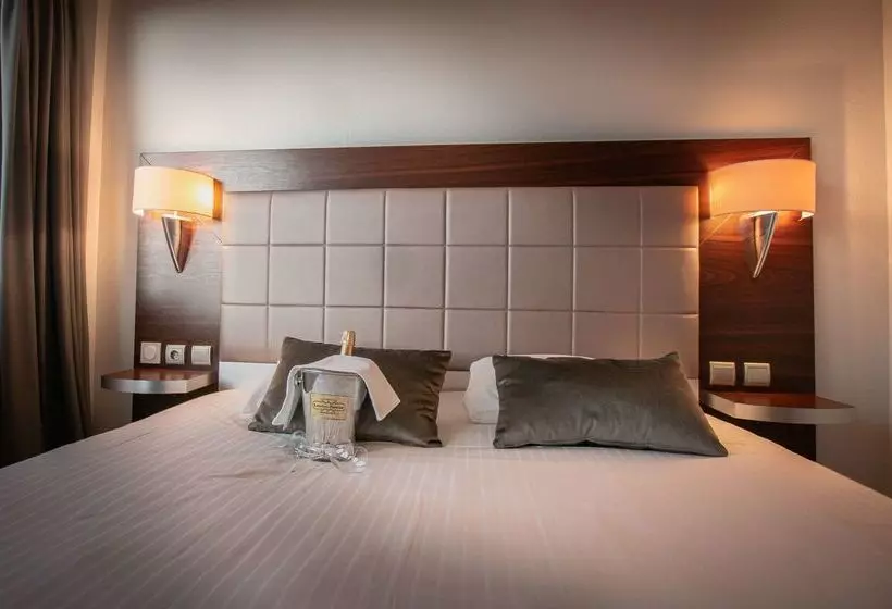 Hotel Kyriad Limoges Centre Gare   Atrium