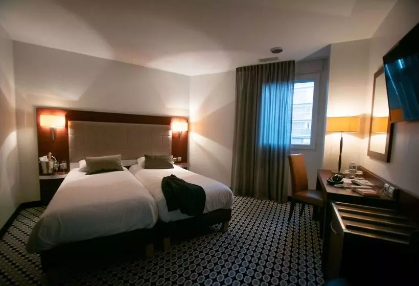 Hotel Kyriad Limoges Centre Gare   Atrium