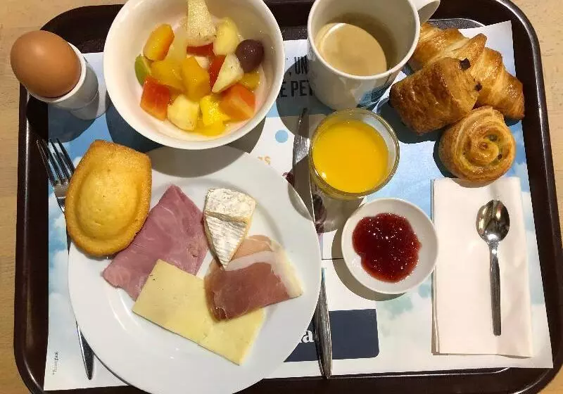 Hotel Kyriad Limoges Centre Gare   Atrium