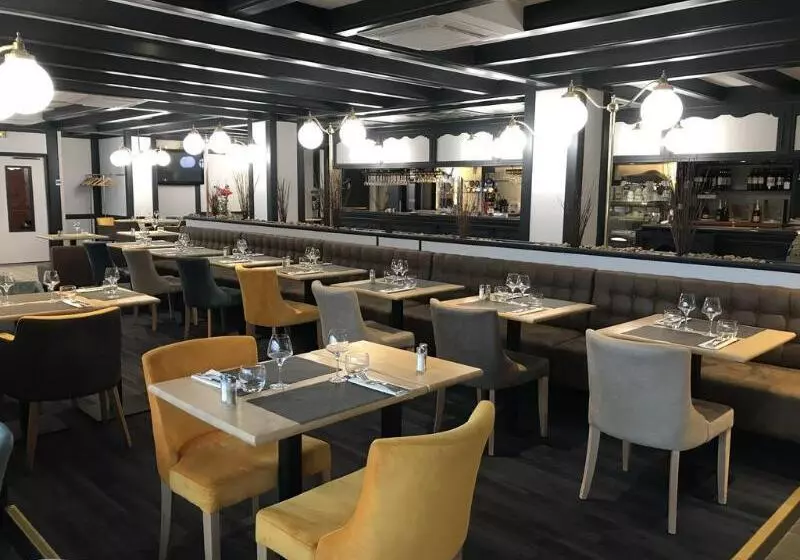 Hotel Kyriad Limoges Centre Gare   Atrium