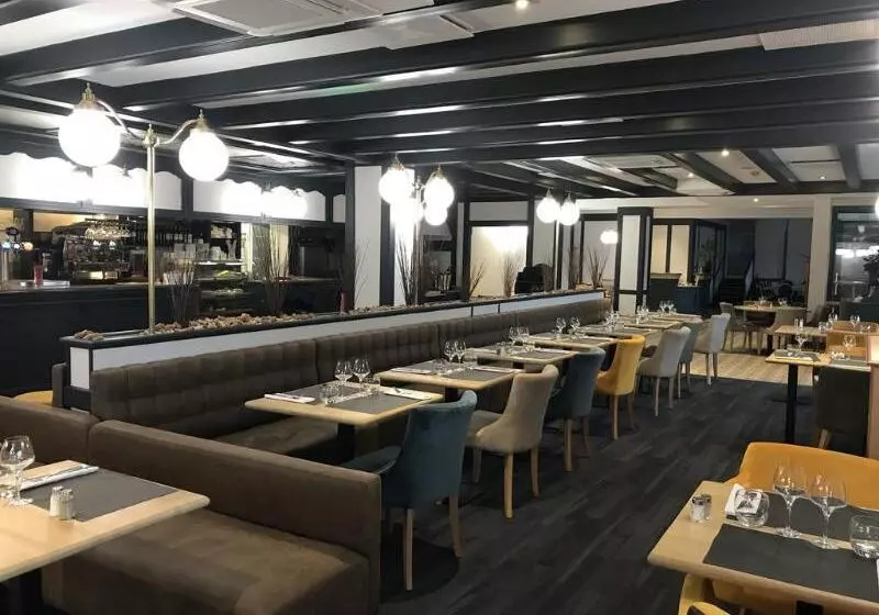 Hotel Kyriad Limoges Centre Gare   Atrium