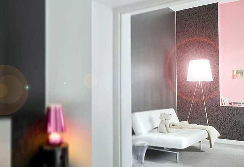 هتل Hôtel La Monnaie Arty & Spa