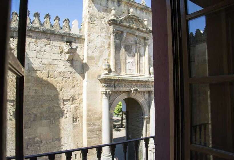 هتل Casa Museo De La Mezquita