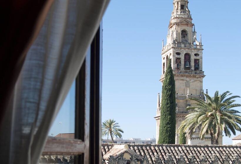 هتل Casa Museo De La Mezquita