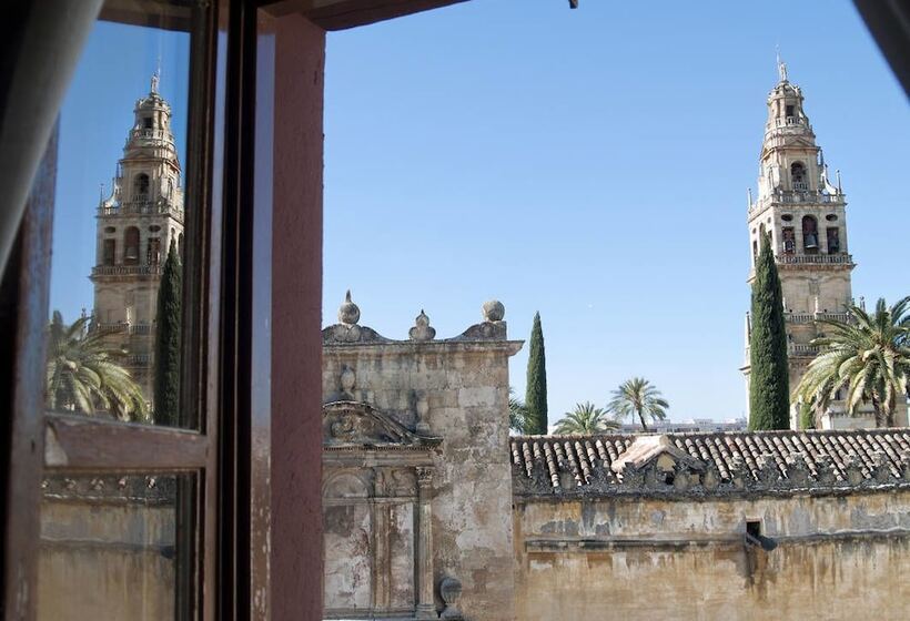 هتل Casa Museo De La Mezquita