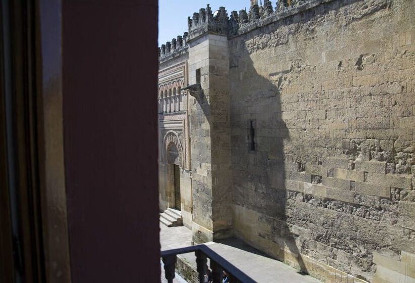 هتل Casa Museo De La Mezquita