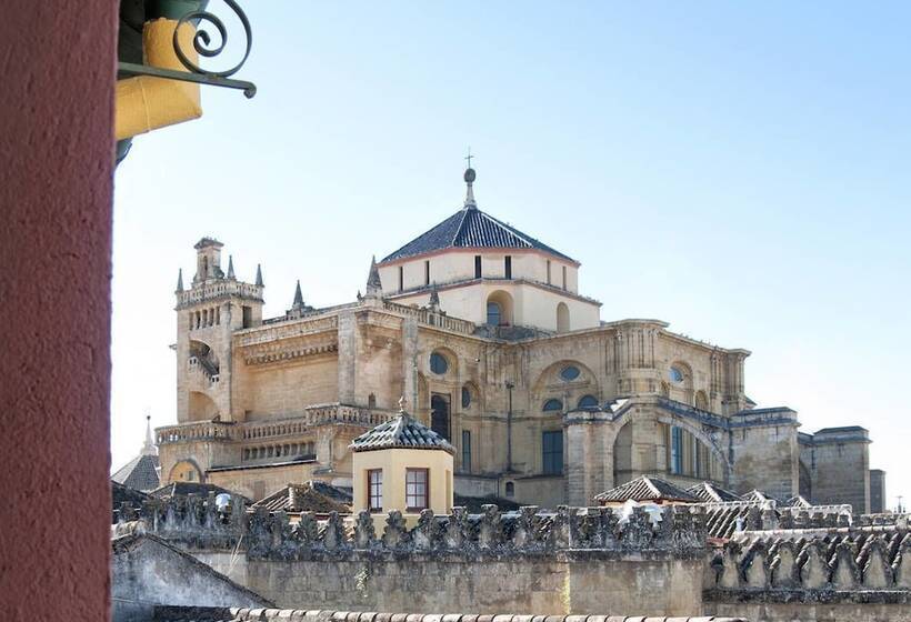 هتل Casa Museo De La Mezquita