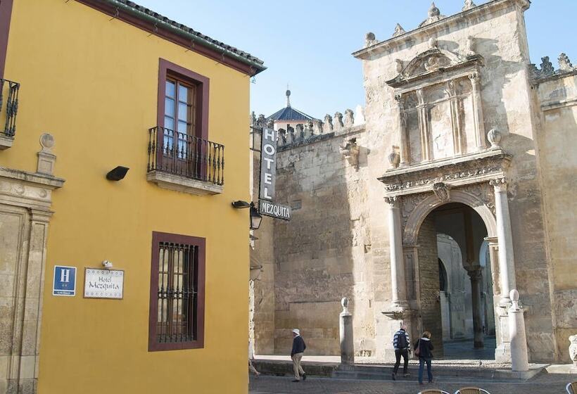 هتل Casa Museo De La Mezquita