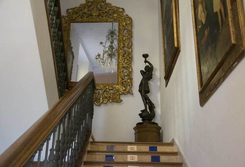 هتل Casa Museo De La Mezquita