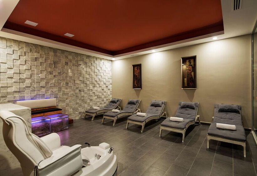 בית מלון כפרי Pine Bay Holiday Resort