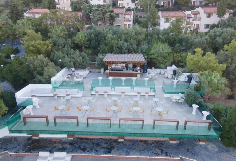 בית מלון כפרי Pine Bay Holiday Resort