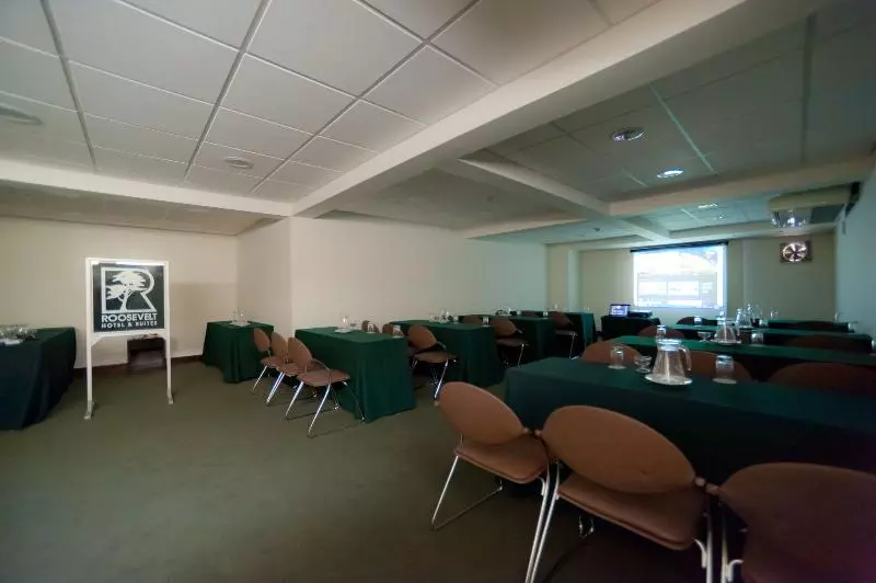 Roosevelt Hotel & Suites