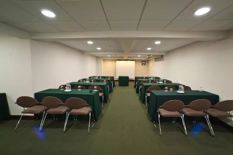 Roosevelt Hotel & Suites