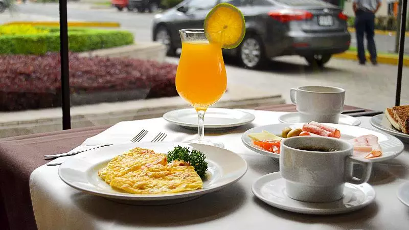 Roosevelt Hotel & Suites