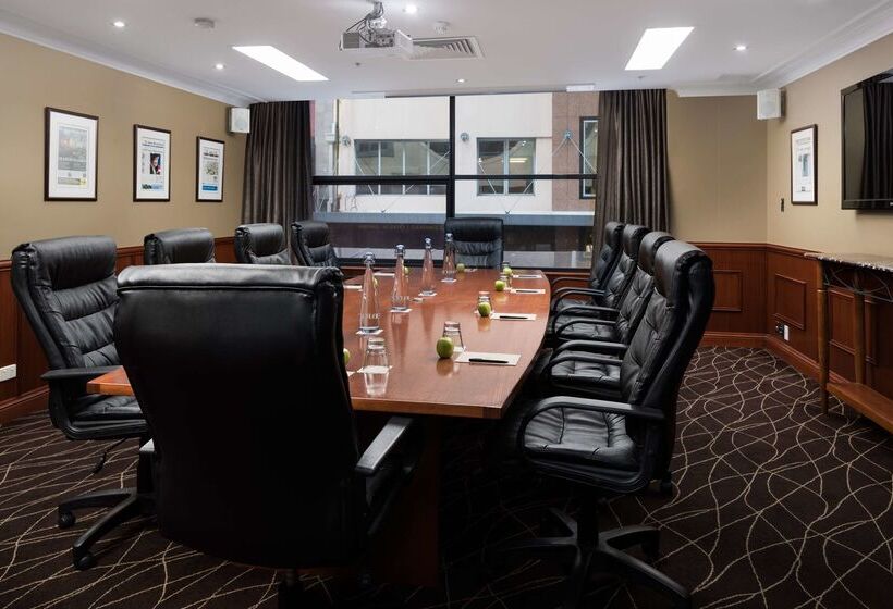 Отель Rydges World Square