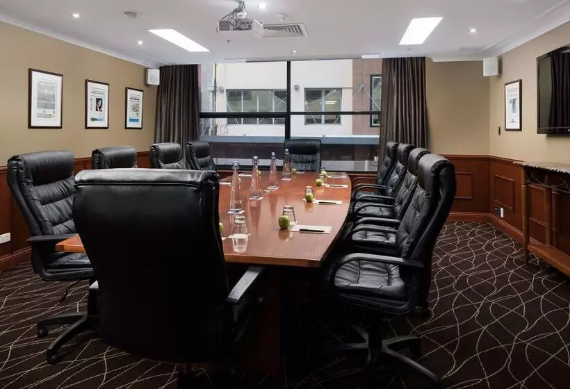 酒店 Rydges World Square