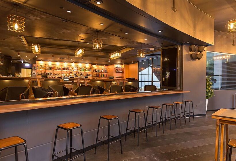 Отель Rydges World Square