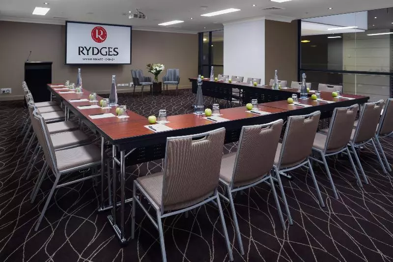 酒店 Rydges World Square
