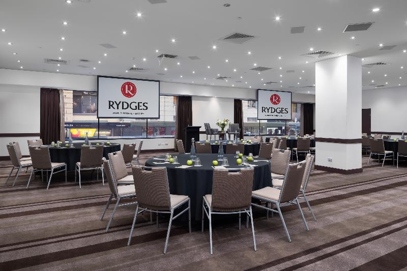 Отель Rydges World Square