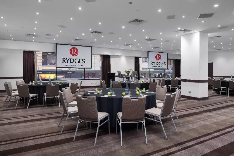 酒店 Rydges World Square