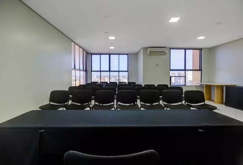 Отель Slaviero Londrina Flat