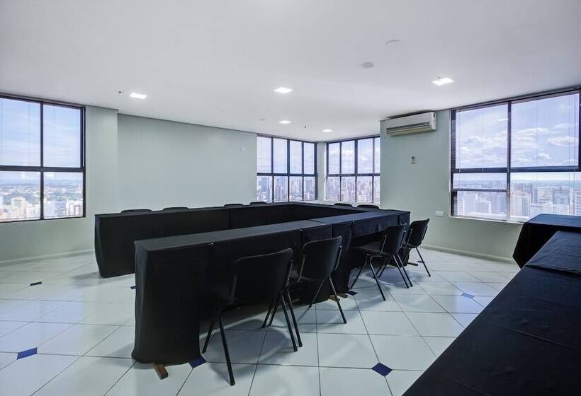 ホテル Slaviero Londrina Flat