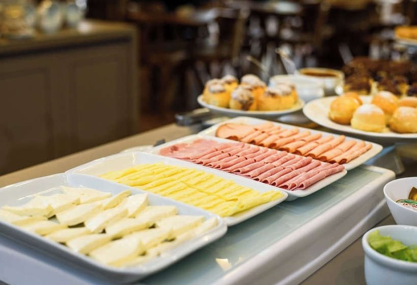 ホテル Slaviero Londrina Flat