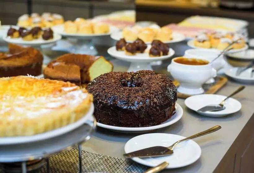 Отель Slaviero Londrina Flat