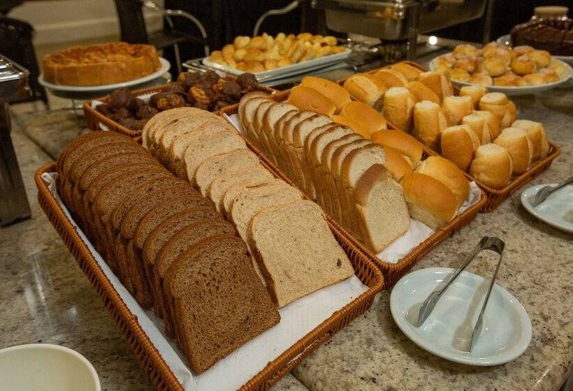 ホテル Slaviero Londrina Flat