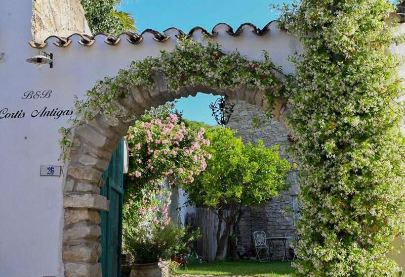 צימר Cortis Antigas