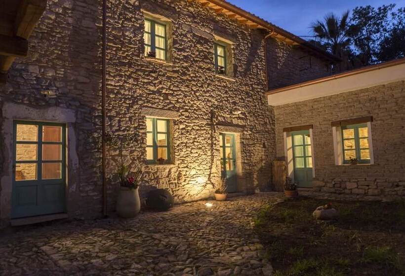 צימר Cortis Antigas