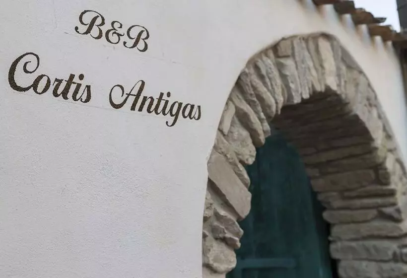 Aamiaismajoitus (B&B) Cortis Antigas