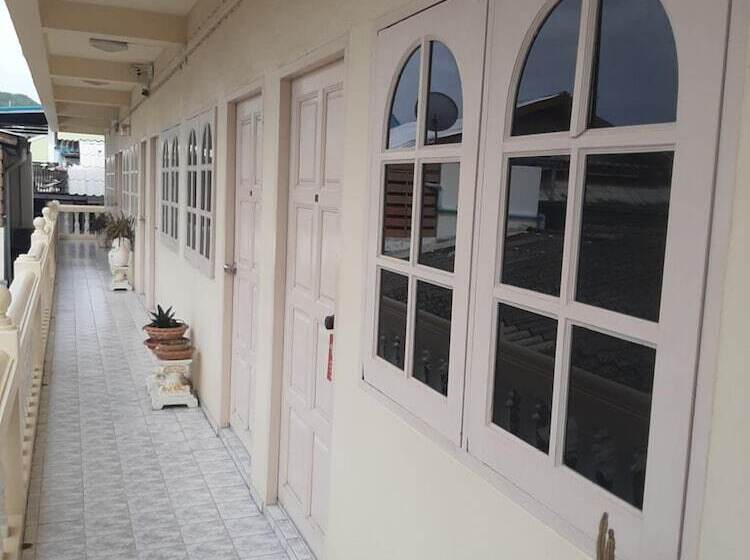 هتل Palada Guest House