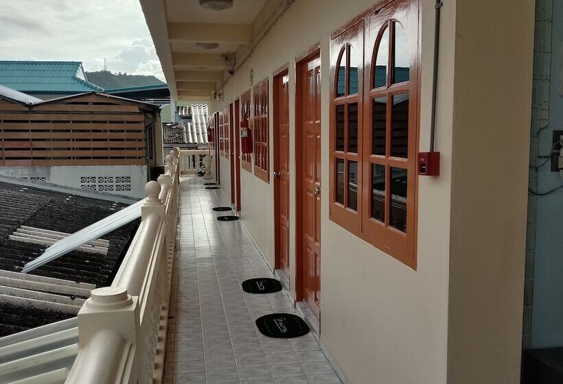 هتل Palada Guest House