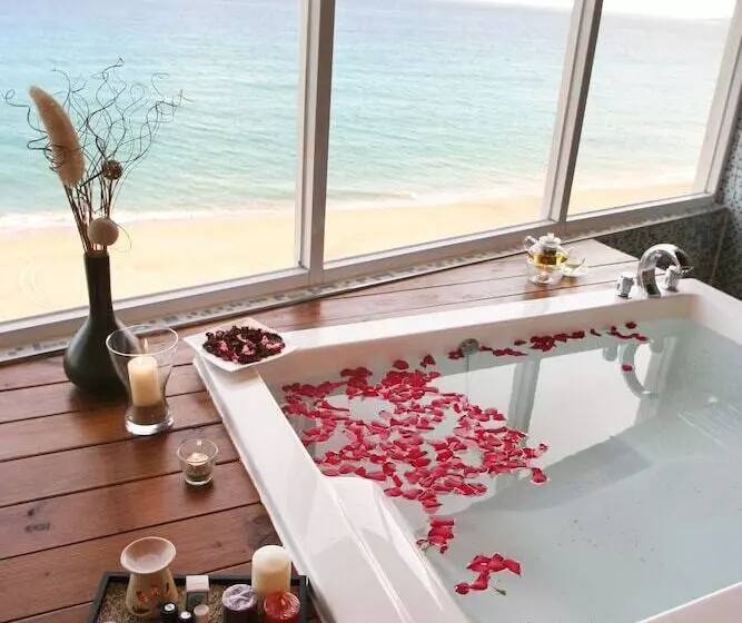 Chateau Beach Resort Kenting