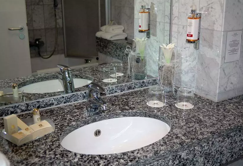 Отель Best Western Plus Steubenhof