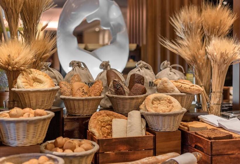 Corinthia Hotel St Petersburg