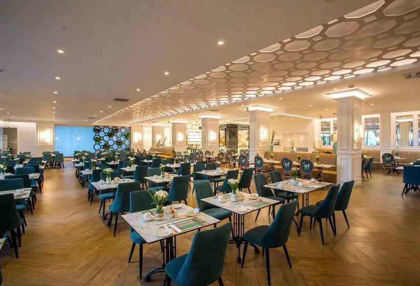 The Grandresort   Limited Edition By Leonardo Hotels