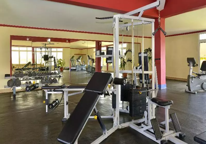 هتل Iberostar Tainos