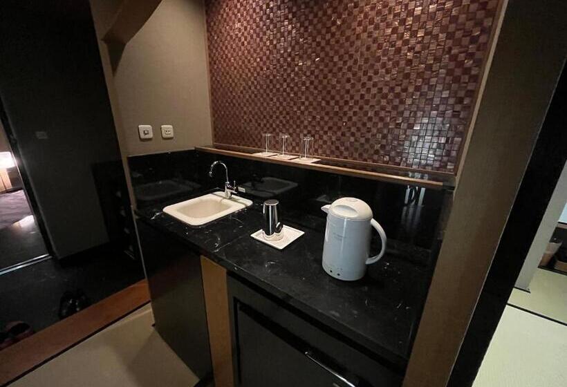 فندق Jasmac Plaza