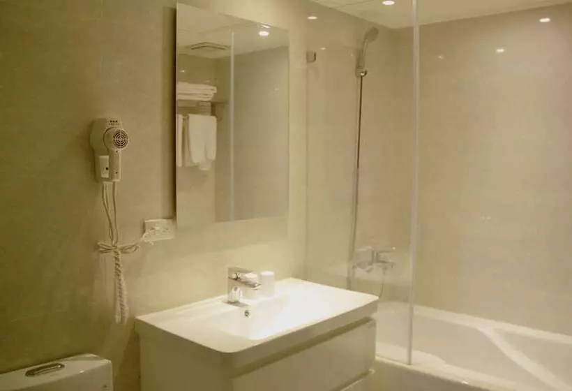 Meadow Hotel Taipei