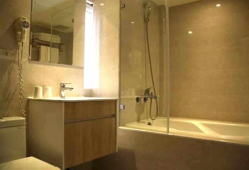 Meadow Hotel Taipei